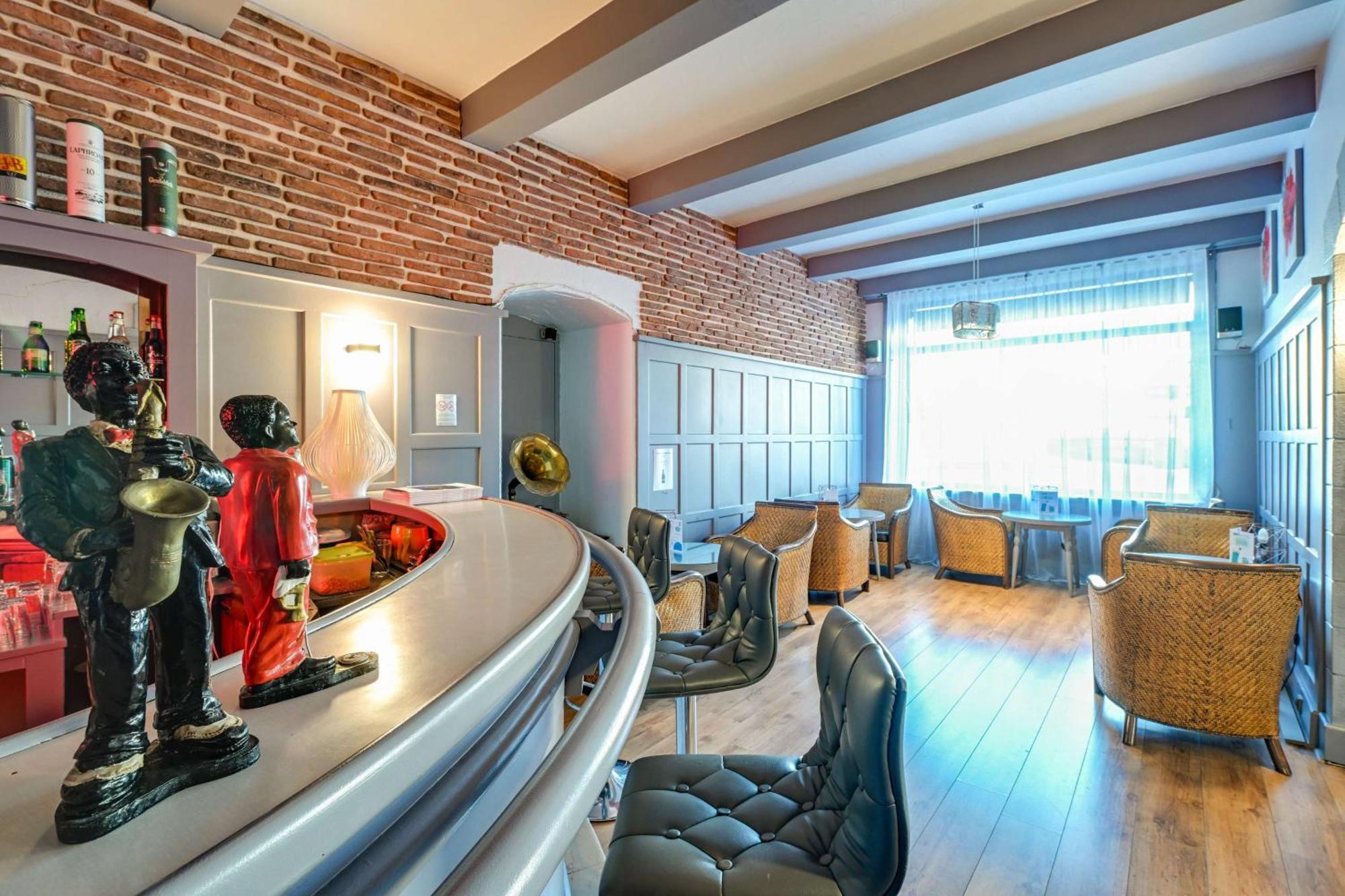 Brit Hotel Roanne - Le Grand Hotel エクステリア 写真