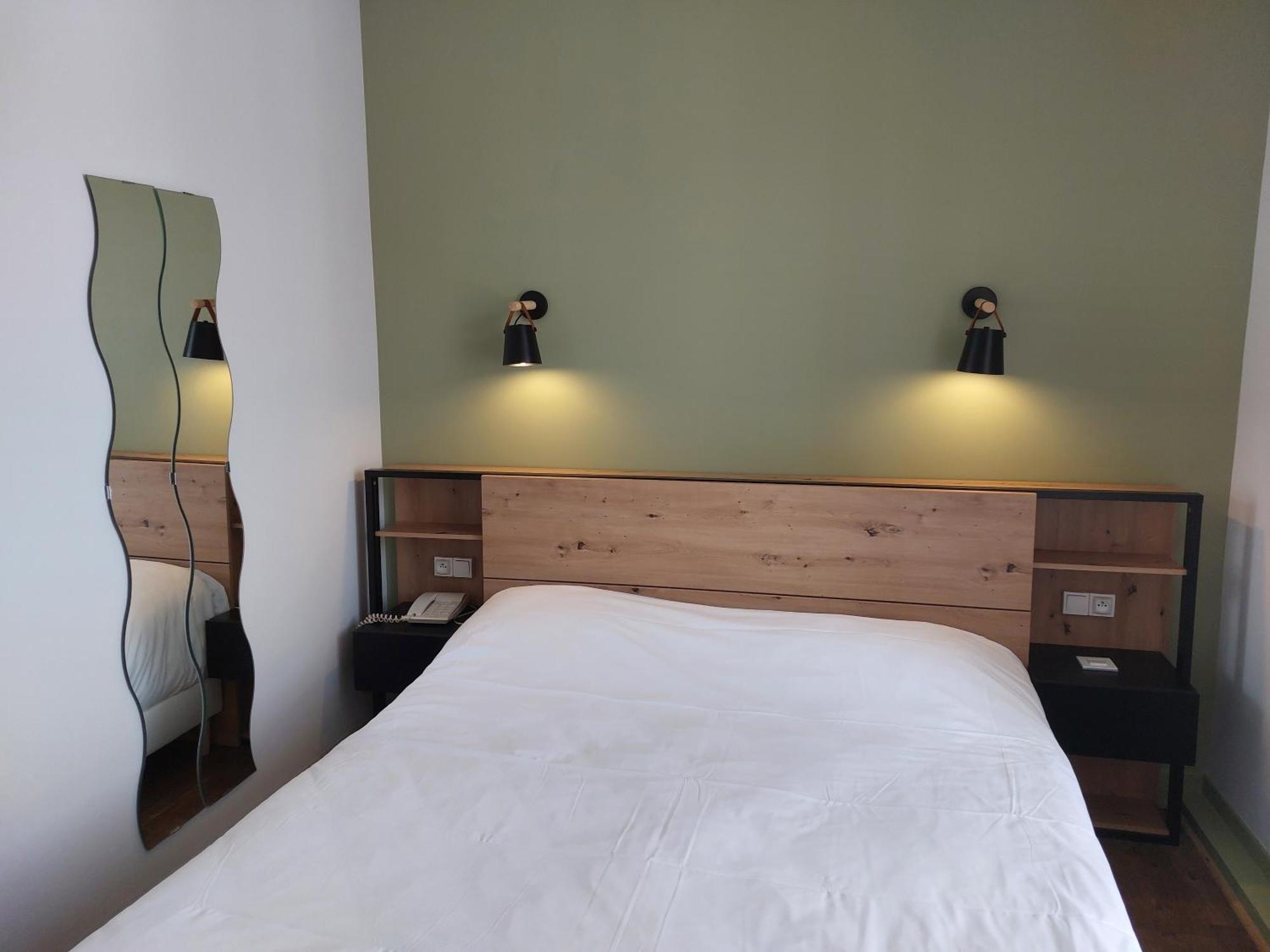 Brit Hotel Roanne - Le Grand Hotel エクステリア 写真