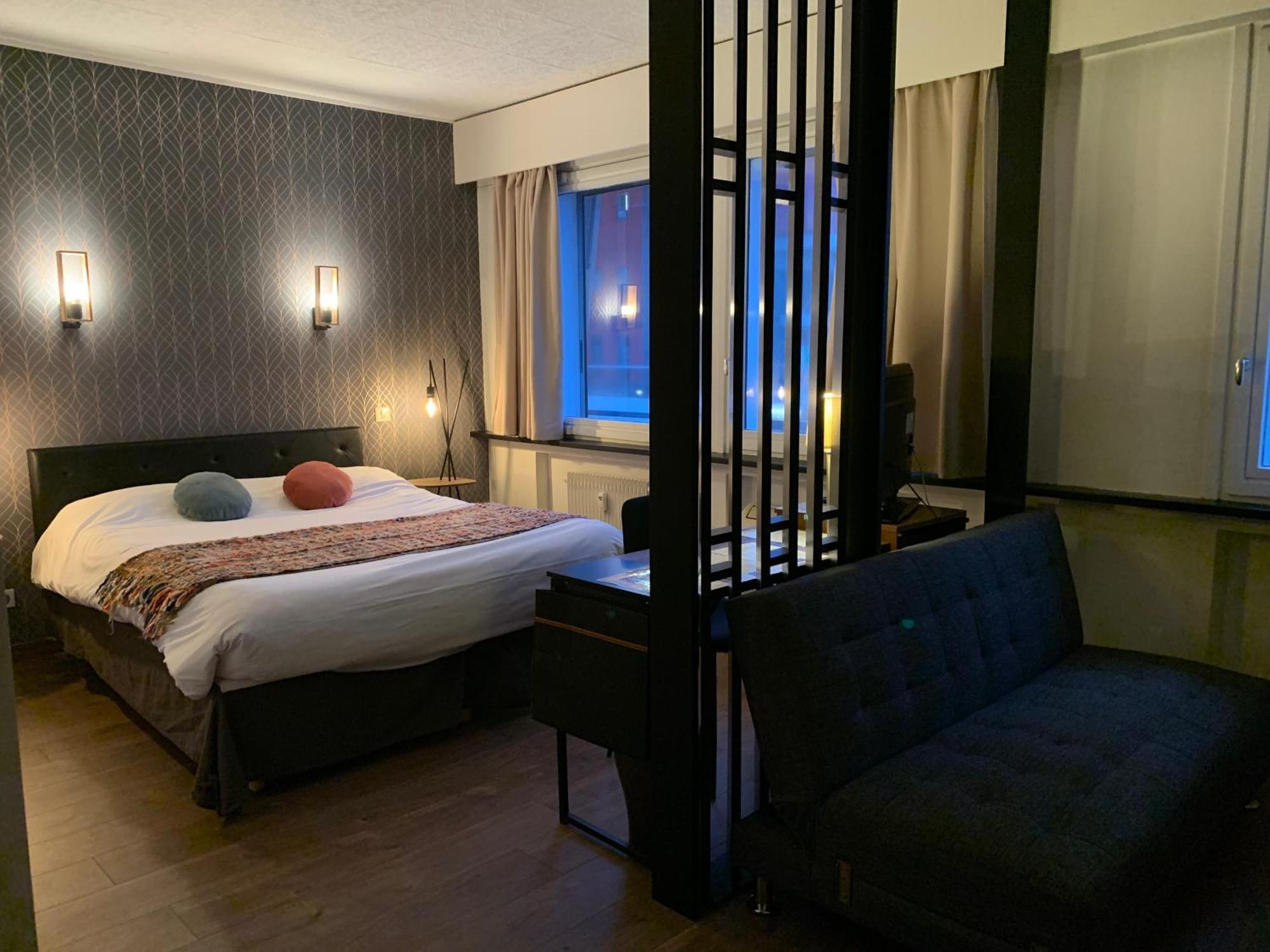 Brit Hotel Roanne - Le Grand Hotel エクステリア 写真