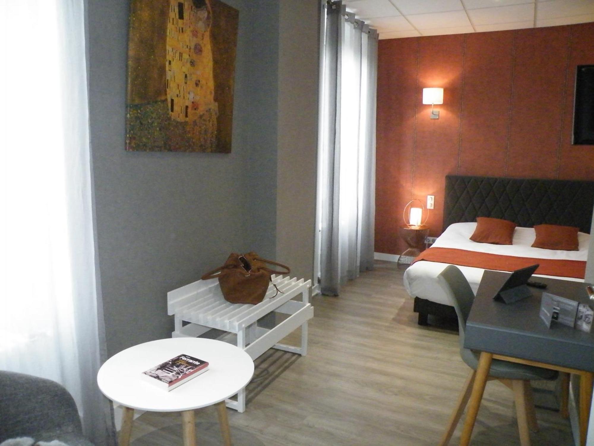 Brit Hotel Roanne - Le Grand Hotel エクステリア 写真